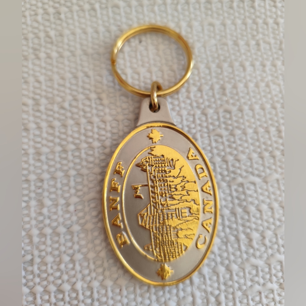 4/$20💥Banff Canada Key Chain